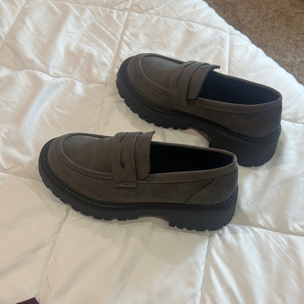 NEW WOMEN Brown Loafers size 37